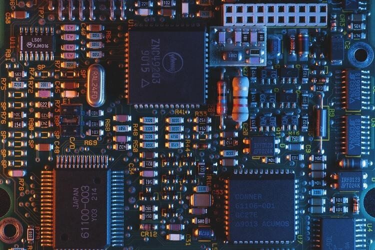 What is Multi-Protocol Label Modification (MPLS)?